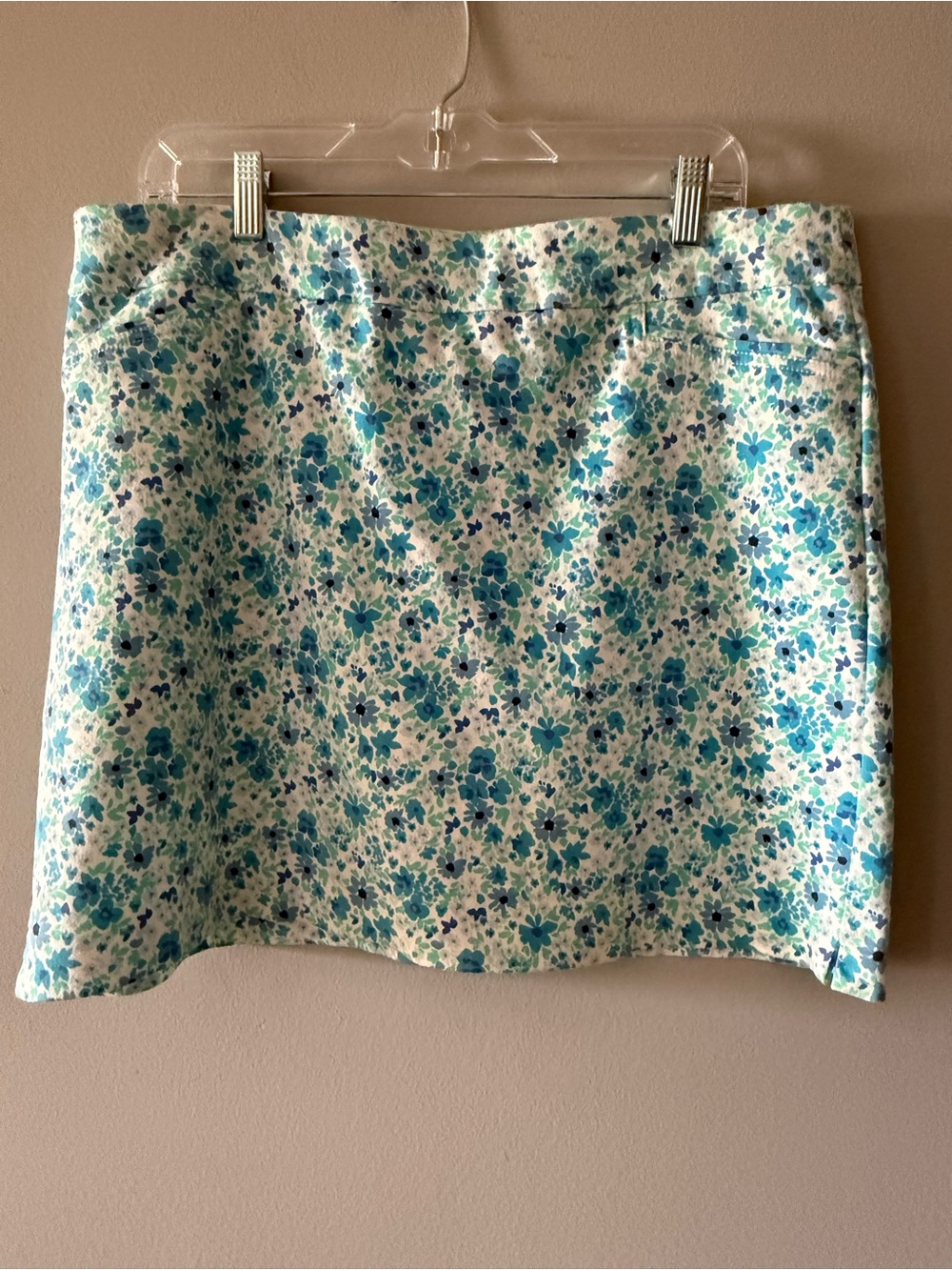 Croft & Barrow Teal and White Floral Skirt/Skort